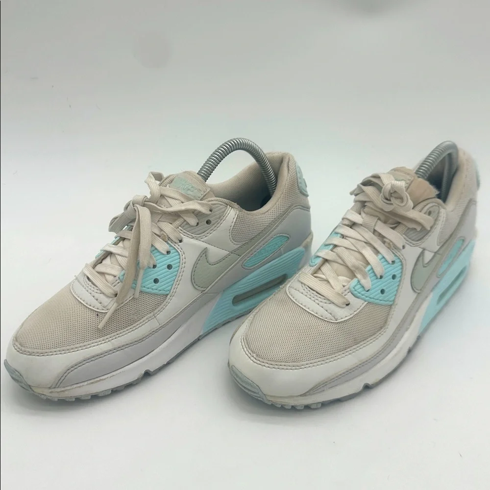 Nike Air Max 90 White Glacier Blue Wolf Grey Light Silver Women's Size 8